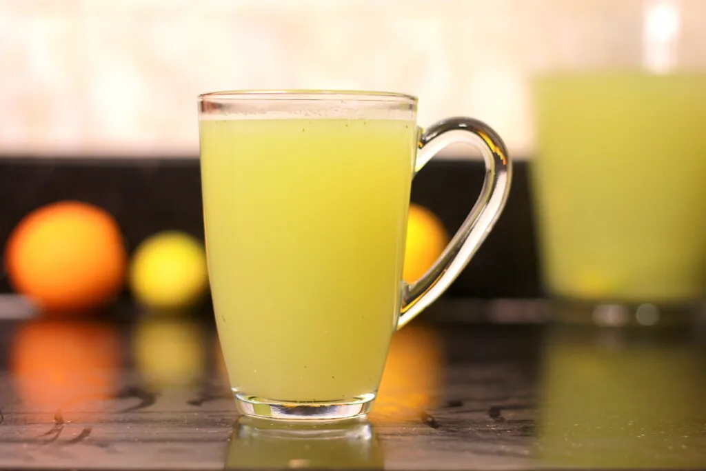Cucumber Mint Juice by Dolapo Grey