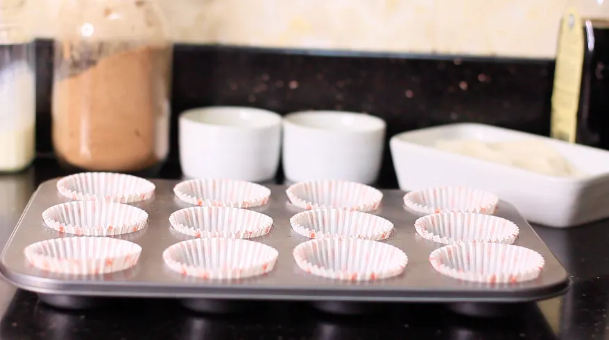 Red velvet cupcakes by Dolapo Grey