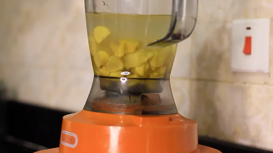 Ginger juice by Dolapo Grey