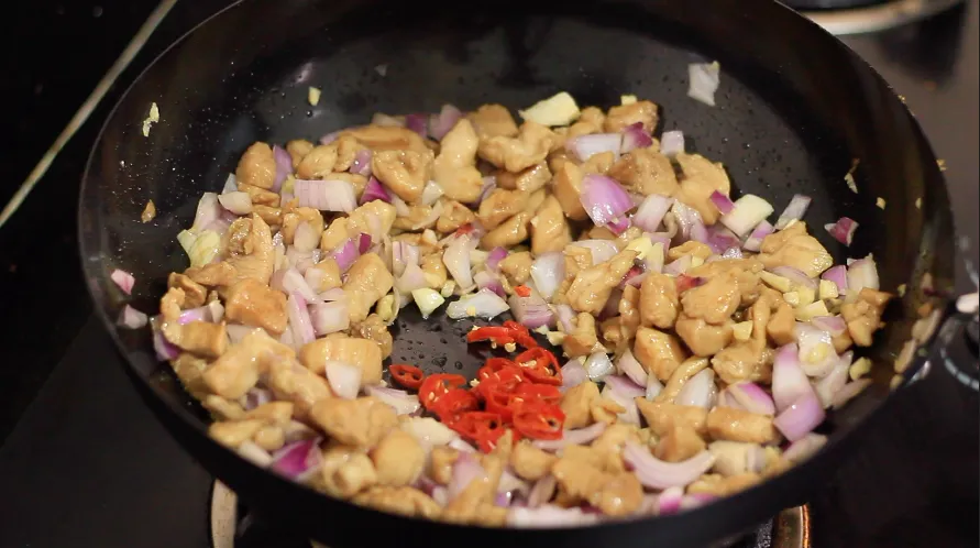 The best chicken fried rice by Dolapo Grey