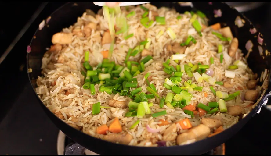 The best chicken fried rice by Dolapo Grey
