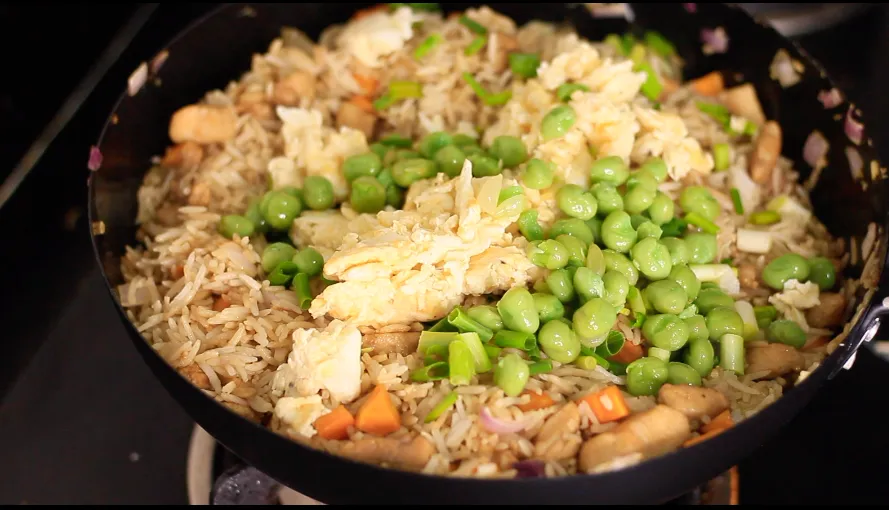 The best chicken fried rice by Dolapo Grey
