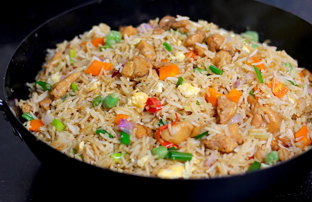 The best chicken fried rice by Dolapo Grey