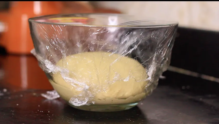 Buttery raisins bread rolls by Dolapo Grey