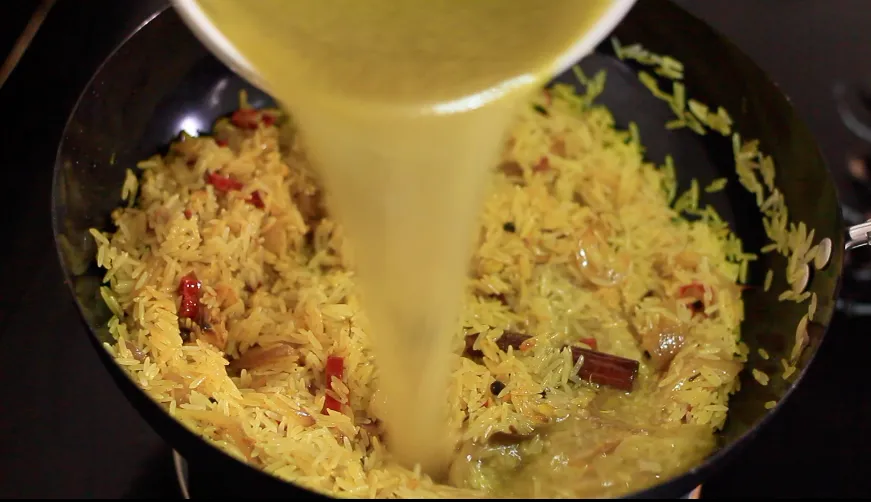 Spicy yellow rice by Dolapo Grey