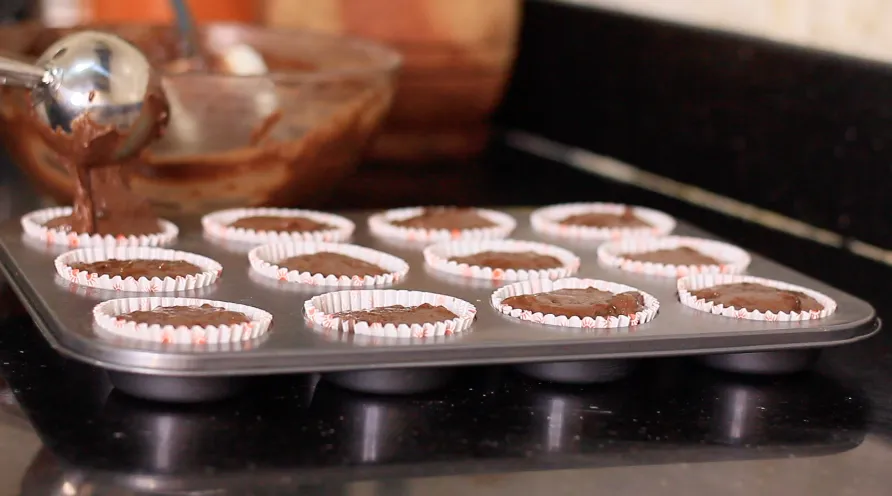 Chocolate chip muffins by Dolapo Grey