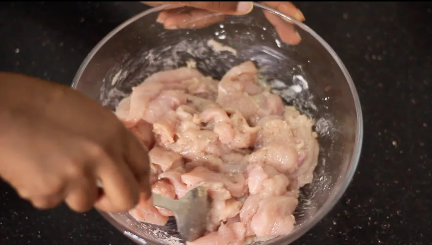 Chicken Stir Fry Recipe by Dolapo Grey
