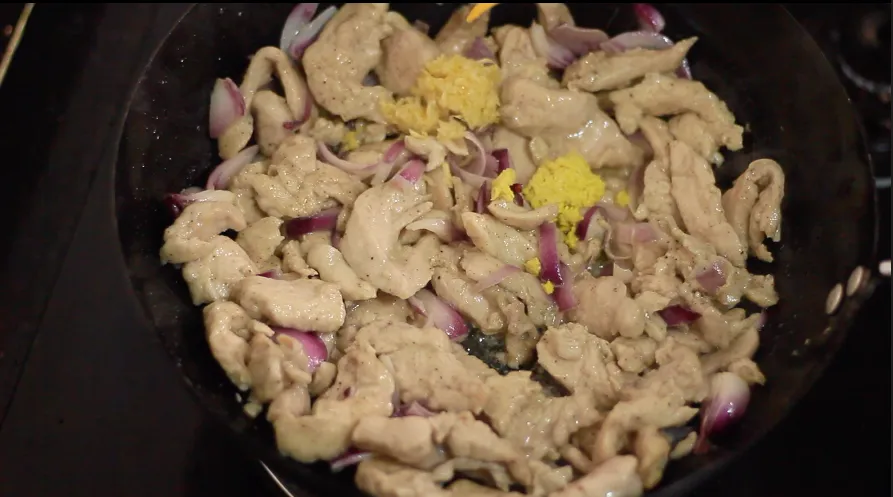 Chicken Stir Fry Recipe by Dolapo Grey