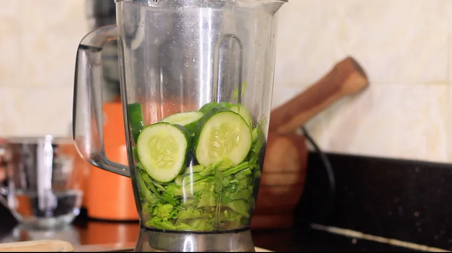 Celery cucumber juice by Dolapo Grey